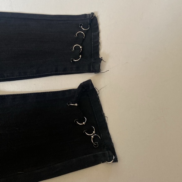 NWOT & Vintage Almost Famous Black Distressed Skinny Jeans - Picture 10 of 11